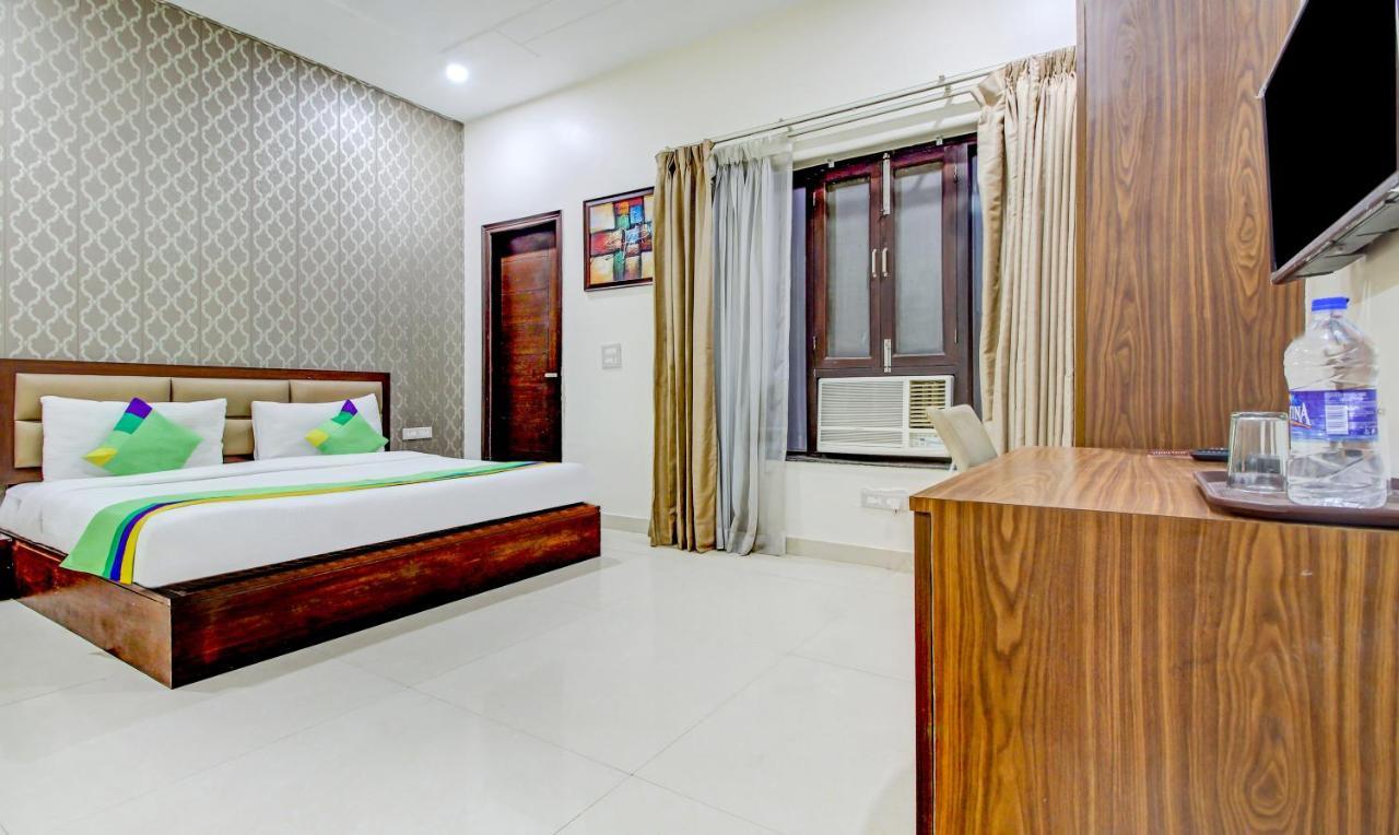 Treebo M2M Residency Sector 46 Hotell Gurgaon Eksteriør bilde
