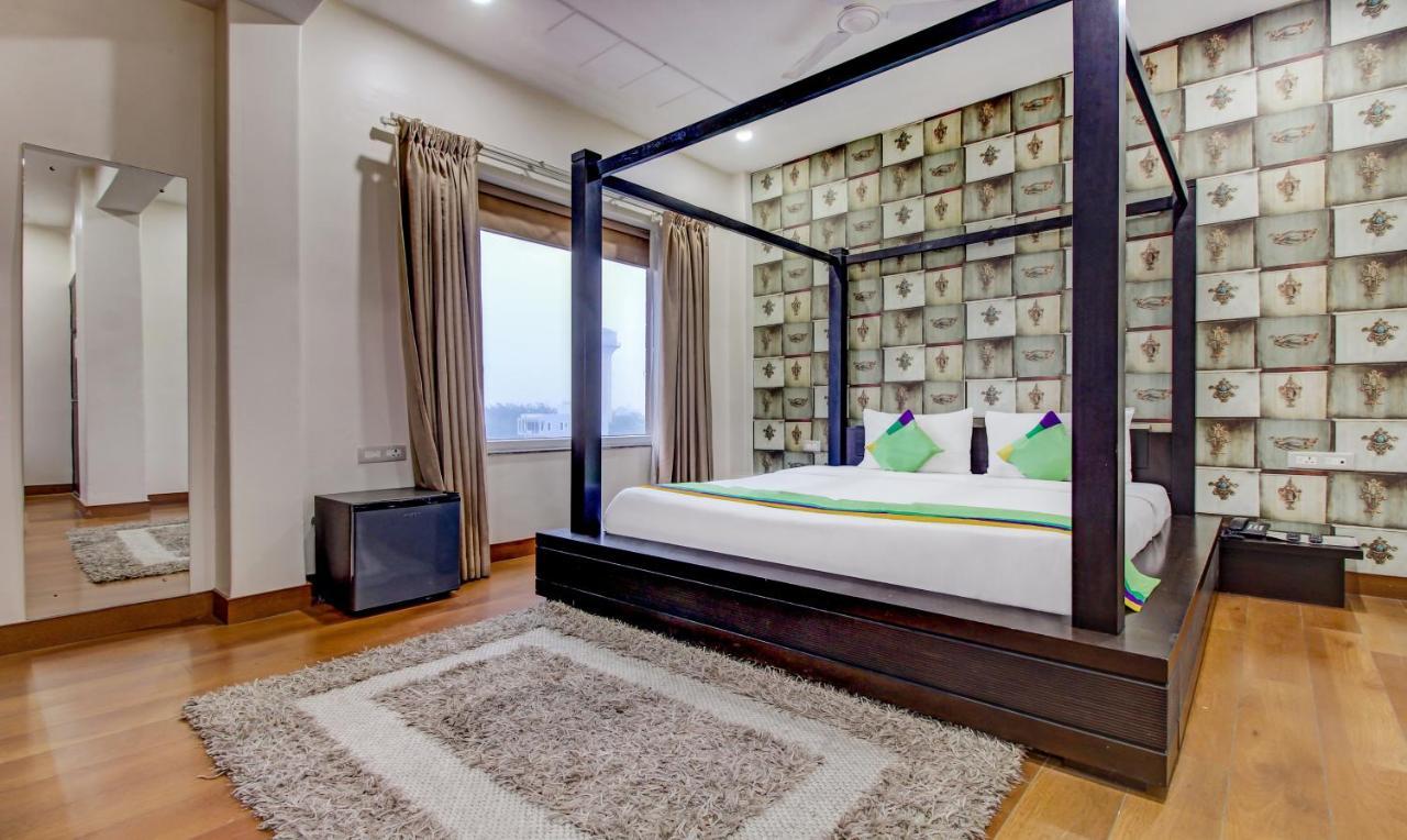 Treebo M2M Residency Sector 46 Hotell Gurgaon Eksteriør bilde