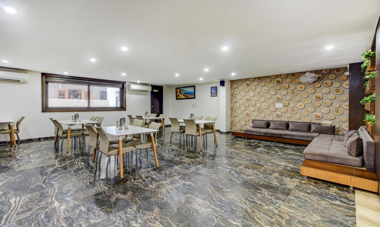 Treebo M2M Residency Sector 46 Hotell Gurgaon Eksteriør bilde