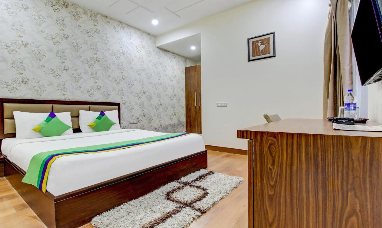 Treebo M2M Residency Sector 46 Hotell Gurgaon Eksteriør bilde